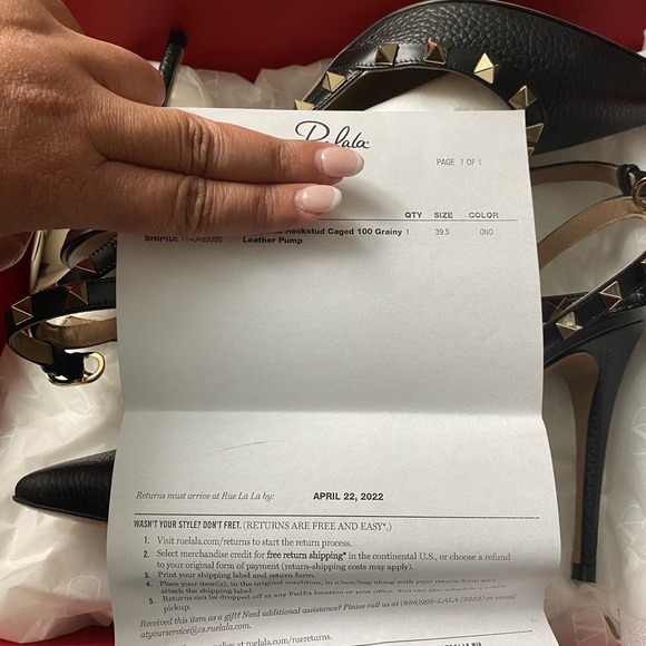 Black Valentino rockstud heels - Picture 6 of 7